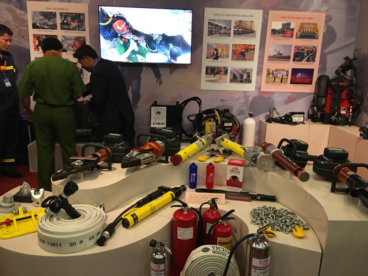International Security and Fire Safety Exhibit opens in Hanoi - ảnh 1
